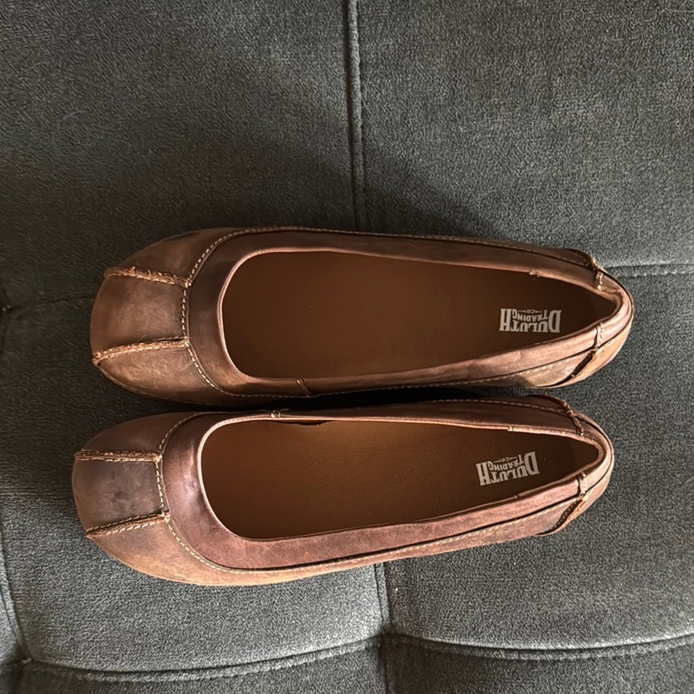 Duluth Trading Co Brown Flats